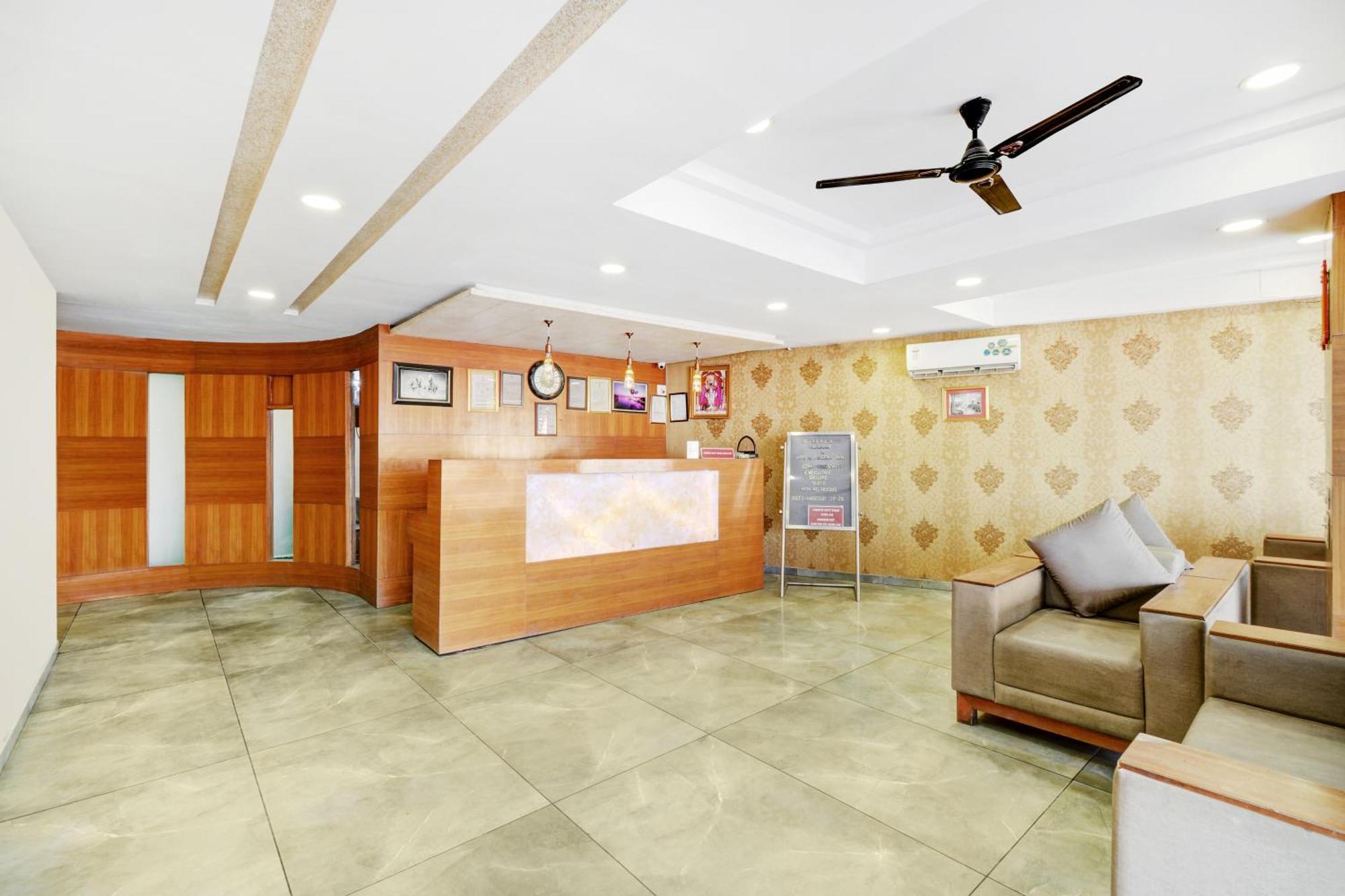 Hotel Desert Inn Tharad 外观 照片
