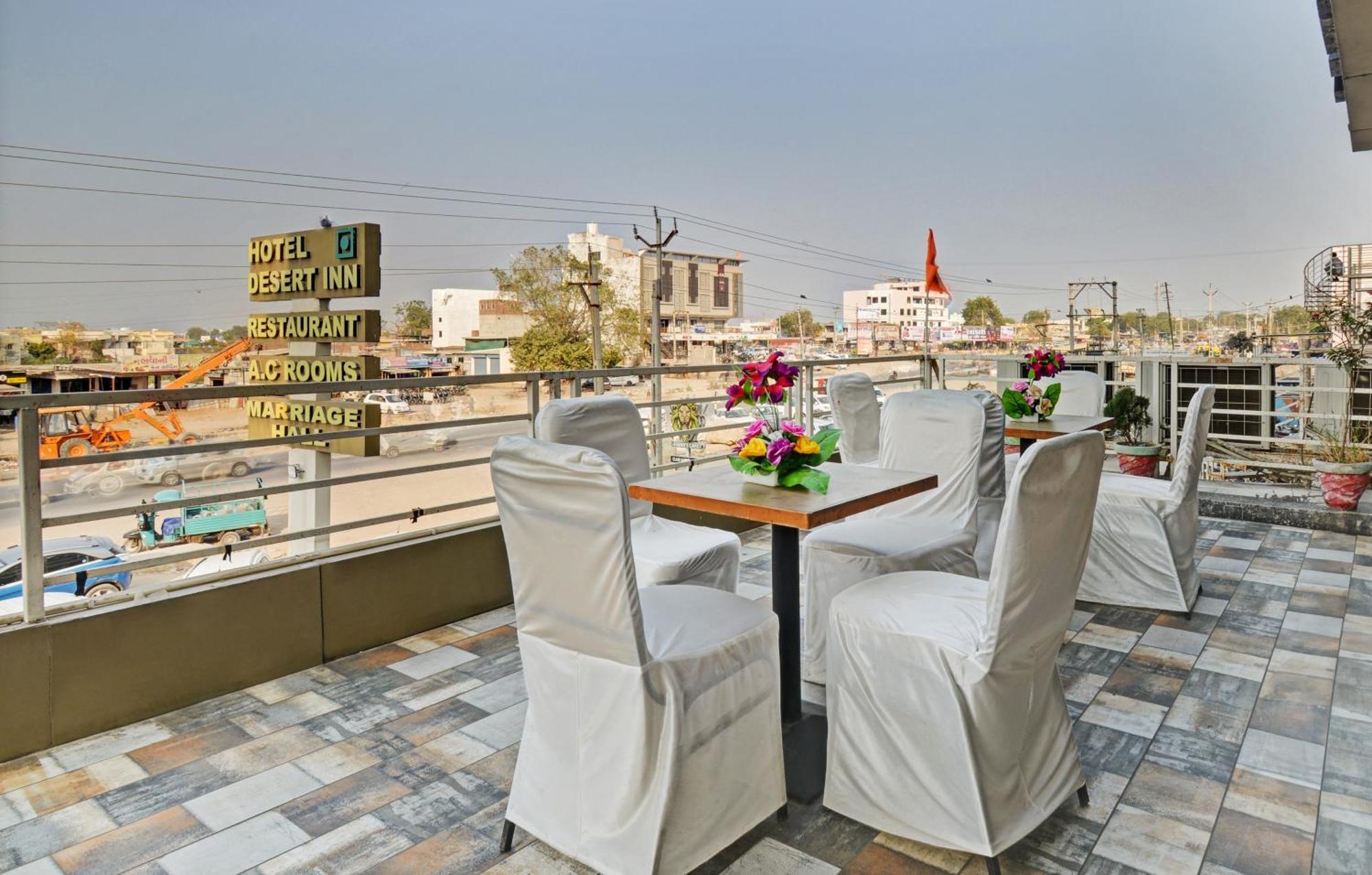 Hotel Desert Inn Tharad 外观 照片