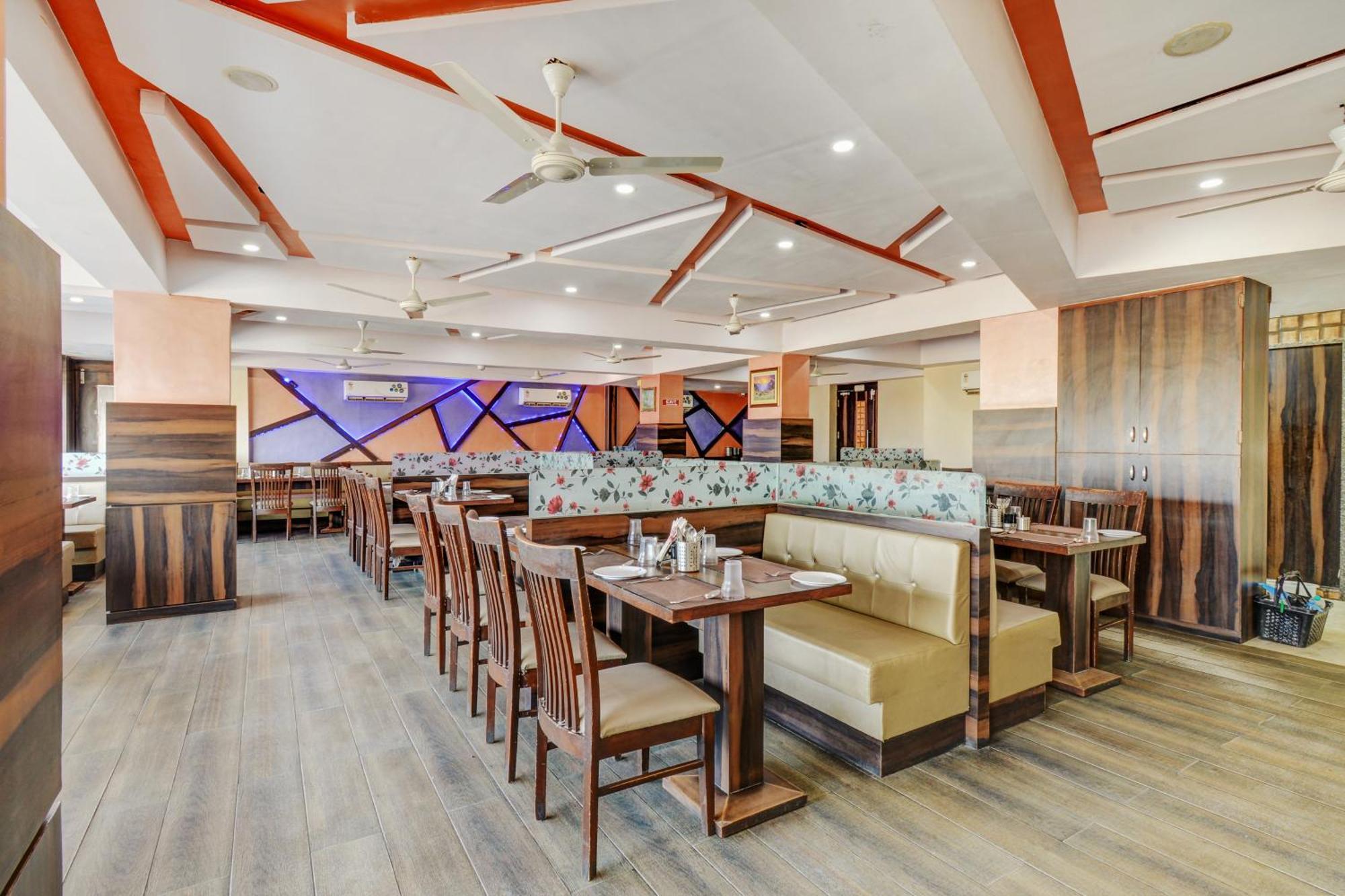 Hotel Desert Inn Tharad 外观 照片