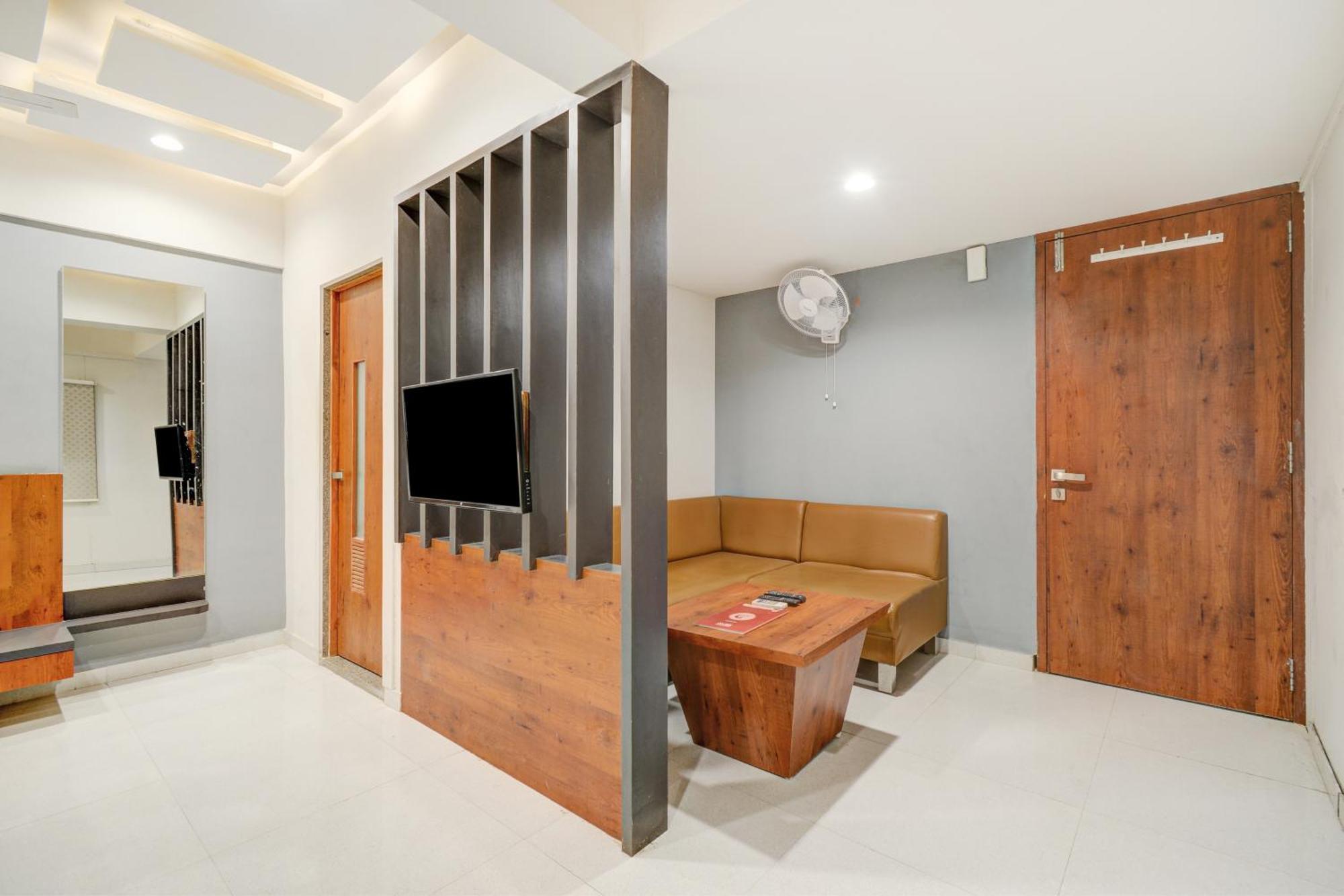 Hotel Desert Inn Tharad 外观 照片